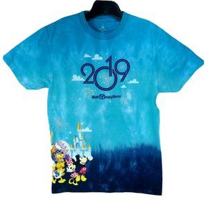 New Walt Disney World Parks Blue TIE DYE 2019 Unisex M Graphic Mickey & Friends